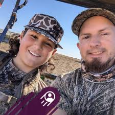 Enjoy these screenshots of grizz, lynx, and wolves, some surprisingly  large, from this autumn location in the Yukon wilds. #yukonwildlife