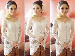 Kebaya pengantin batak kancing depan : Vera Kebaya Pengantin Batak
