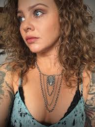 Kellie Parr's Instagram, Twitter & Facebook