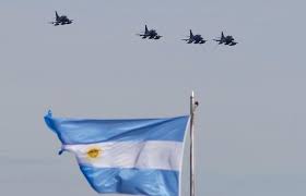El 10 de agosto de 1912 es creada la escuela de aviación militar por la acción entusiasta de jorge newbery, oficial naval y pionero de la aviación argentina. Se Conmemora Hoy El 104 Aniversario De La Fuerza Aerea Argentina