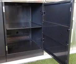 I have newly (but poorly) installed kitchen cabinets that i need to paint to hide some defects (nail holes, scratches), but i'm unsure if it is powder coated mdf or spray painted mdf. Beefeater Discovery 1100 E Powder Coated Cabinet The Bbq Store