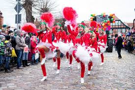 Wann beginnt und wann endet der rheinische karneval? Karneval Saison 2019 2020 In Mv Beginnt Um 11 11 Uhr In Anklam