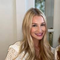 Donna Bristol's Instagram, Twitter & Facebook