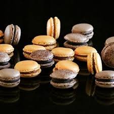 Fall Colors Chocolate And Caramel Macarons Caramel Macaron Ganache Macarons Chocolat Chocolate Philippeconticini Mac Wine Recipes Patisserie Food