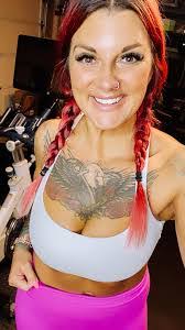 Vicki Post's Instagram, Twitter & Facebook