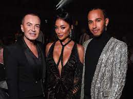 The f1 driver and x factor judge are thought to have ended their relationship because their busy work schedules made it difficult to spend time together. Nicole Scherzinger And Lewis Hamilton At Fashion Awards After He Said Split Turned World Upside Down Mirror Online