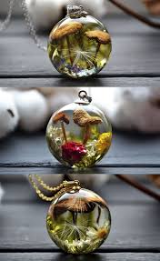 Terrarium Necklaces Resin Epoxy Resin Resin Art Resin Crafts Resin Ideas Craft Ideas Terrarium Jewelry H Resin Crafts Terrarium Jewelry Resin Jewelry
