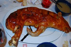 En este vídeo se muestra cómo julio sánchez cocina un cochinillo asado en el horno de leña en su restaurante el asador escondido de burgohondo. Cochinillo De Segovia Wikipedia La Enciclopedia Libre
