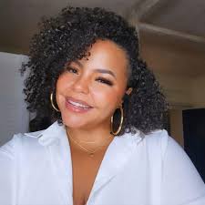 Emory Healthcare's culture of putting our employees first drew Tawanda to  work at Emory Healthcare, where she serves as our chief nursing officer at  Emory University Hospital Midtown. Click to hear why