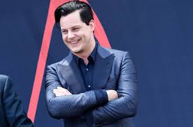 Jack Whites Boarding House Reach Debuts At No 1 On