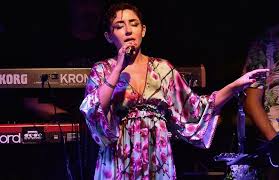 Melek mosso albümleri, şarkıları, haberleri ve çok daha fazlası karnaval.com'da. English Singer Says She Was Forced Out Of Stage After Announcing Support For Istanbul Convention