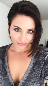 Julieanna Hever's Instagram, Twitter & Facebook