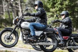 Découvrez la version 2017 de la bullit hunt s 125, moto vintage distribuée parle belge mooof. Auto Bullit Motorcycles Retro Bikes Mit 125 Und 250 Cm Pressfrom Deutschland