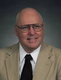 Lee Rochester's Instagram, Twitter & Facebook