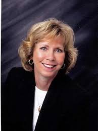 VICKI THOMAS, Broker Associate