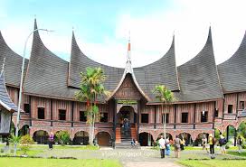 Rumah inilah 34 rumah adat di indonesia rumah adat 34 provinsi. 75 Gambar Pemandangan Rumah Adat Minang