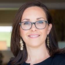 Danielle Clement's Instagram, Twitter & Facebook