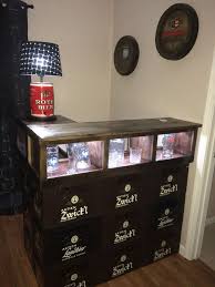 Moveable Bar Made Out Of Empty Beer Crates Bierkasten Bierkisten Partyhutte