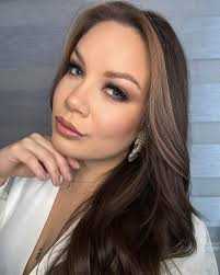 Cosmiatra Samia Lopez (@samialopez) · Instagram 照片和视频