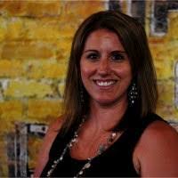 Lisa Manz's Instagram, Twitter & Facebook