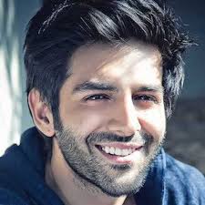 Kartik aryan at kokilaben hospital to meet his friend who is suffring. Kartik Aaryan Wiki Age Girlfriend Family Biography More Wikibio