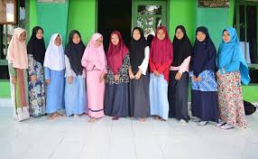 Sd al hikmah mengajak semua warga sekolah guru, karyawan dan wali murid untuk menyisihkan sebagian infak mereka untuk palestin. Sd Alam Al Hikmah Ajarkan Toleransi Sejak Dini Siedoo