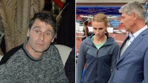 Rozvoz květin kamkoliv v čr ještě dnes do 90 minut. Za Vsim Hledej Zenu Stesti Jana Zelezneho Predchazel Rozvod Kvuli Nemanzelske Dceri Extra Cz