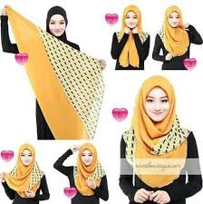 Untuk memudahkan kamu dalam belajar menggunakan hijab, pastikan kamu memilih tutorial hijab segi empat simple yang paling tepat dan. Wajah Bulat Tutorial Hijab Segi Empat Simple How To Wear Hijab Hijab Style Tutorial Simple Hijab Tutorial