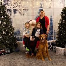 📨 The link to download Santa pictures has been emailed to everyone who  joined us last weekend. (Make sure to check your junk mail folders.) A huge  thank you to Erin and