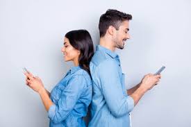 まだ持ってないの 遠距離恋愛で2人の仲を深めるために重要なアプリを9つ紹介 Marriage Consultant