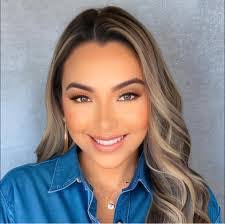 Ashley Defranco's Instagram, Twitter & Facebook