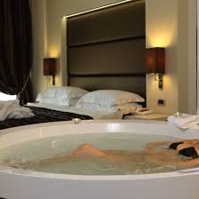B&b sciddicu rooms b&b a acireale (ct) / acireale b&b sciddicu rooms offre: Vasca Idromassaggio In Camera Da Letto