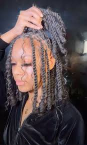 invisible boho locs