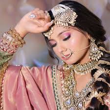 Top Female Makeup Artists in Mansarover Garden, Delhi