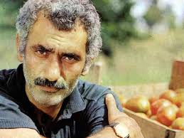 Eğer bu sayfada herhangi bir yılmaz güney alıntısında hata olduğunu düşünüyorsanız, çekinmeden bizimle irtiabata geçiniz. Cirkin Kral Yilmaz Guney Den Her Biri Yureklere Dokunan 16 Degerli Soz Listelist Com
