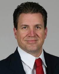 Amy Knisely's Instagram, Twitter & Facebook