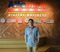 Alfa pop atau alfa point of purchase merupakan fasilitas belanja online. Anggara Hans Prawira Presdir Sumber Alfaria Trijaya Alfamart Ambil Keputusan Berdasarkan Data Swa Co Id