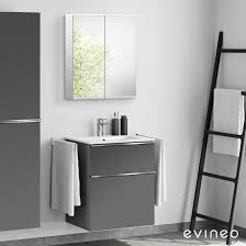 Ainsi, votre salle de bain est toujours bien rangée, ce qui ne peut que rendre votre toilette que plus agréable. Evineo Ineo4 Lavabo Avec Meuble Sous Lavabo Avec Poignee Avec Armoire De Toilette Led Facade Anthracite Mat Reflechissant Corps Du Meuble Anthracite Mat Reflechissant Be0231wh Be0200an Bea001mi Reuter