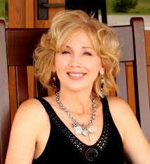 Annie Omar's Instagram, Twitter & Facebook