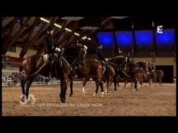 De nombreux écuyers participent à des compétitions nationales et internationales. 30 Millions D Amis Le Cadre Noir De Saumur Youtube