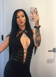 Stephanie Vaquer - Vídeos y Fotos Porno - EroMe