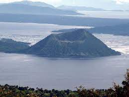 Present day landforms around taal may not always provide evidence of the processes and products generated during these historical eruptions. Datei Taal Volcano Jpg Wikipedia