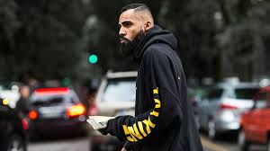 Design your everyday with black outfit hoodies you will love. How To Wear A Hoodie Men S Style Guide Thetrendspotter