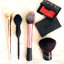 Si vous rencontrez un ennui avec la référence achetée, vous. Mes 11 Pinceaux Makeup Favoris Mercredie