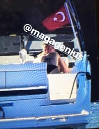 Türkiye, günlerdir sunucu murat başoğlu'nun (49) kendisi gibi evli öz yeğeni burcu başoğlu kabadayı'yla (35) yaşadığı ensest ilişkinin şokunu yaşıyor. Skandal Bitmiyor Murat Basoglu Nun Yegeni Burcu Basoglu Ile Teknedeki Fotograflarina Yenisi Eklendi Haber Kibris