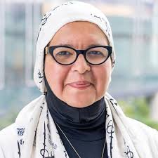 Mona Diab's Instagram, Twitter & Facebook