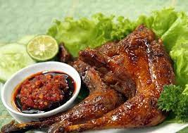 Penyet is javanese word for squeezed since the fried chicken is served in earthenware mortar upon sambal and squeezed with pestle to mix it with sambal. Peluang Usaha Ayam Bakar Kalasan Dan Analisa Usahanya Toko Mesin Maksindo