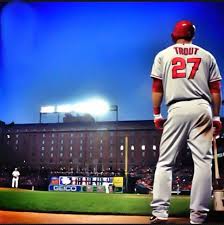 Mike Trout In Camden Yards Mike Trout Baseball Senior Pictures Baseball Photography