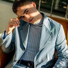 La amaba y sabía que desde este momento, mi vida nunca iba a ser igual  después de ella... 🖤🌌 Hardin 📚🍃🖤