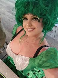 Dawn Burgett's Instagram, Twitter & Facebook